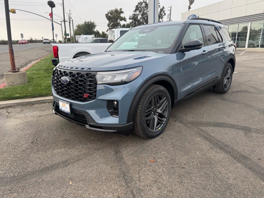 2026 Ford Explorer ST's photo