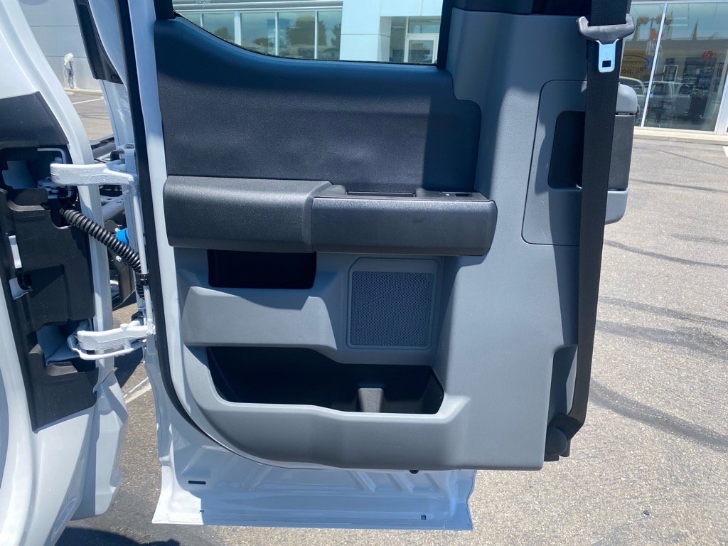 2025 Ford F-550 Super Duty Chassis Cab XL - Photo 15