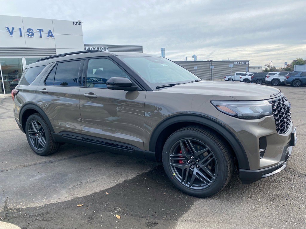 2026 Ford Explorer ST - Photo 8