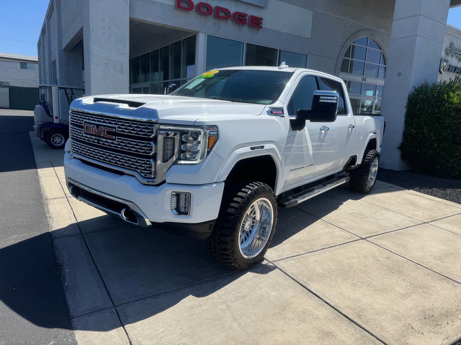 2022 GMC Sierra 4WD Crew Cab Standard Box Denali's photo