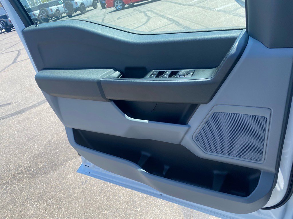 2025 Ford F-550 Super Duty Chassis Cab XL - Photo 26