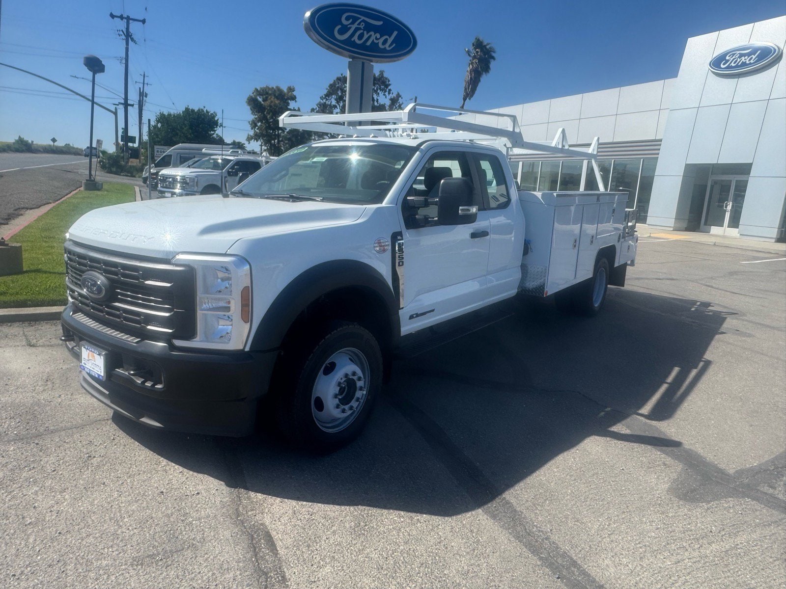 2026 Ford F-550 XL 4x4 SuperCab 192-In DRW's photo