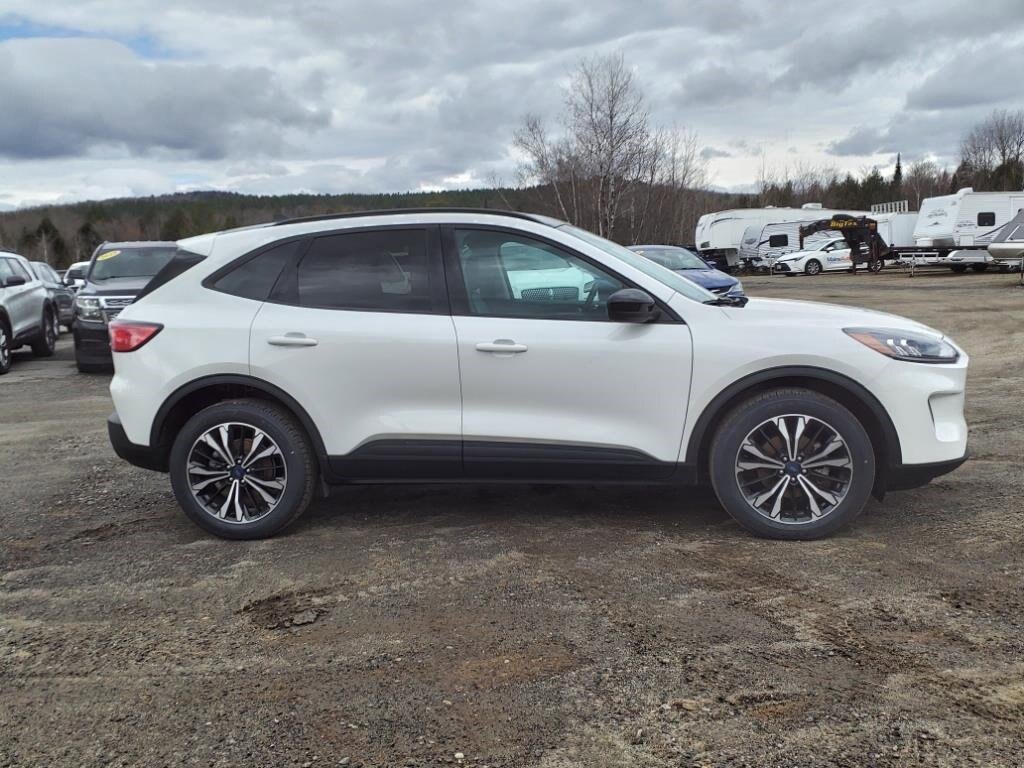 2022 Ford Escape SEL photo 4