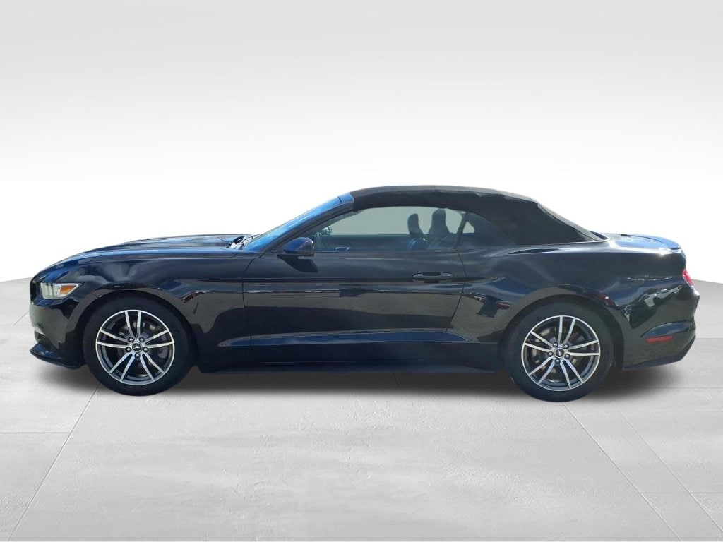 2017 Ford Mustang EcoBoost Premium - Photo 9