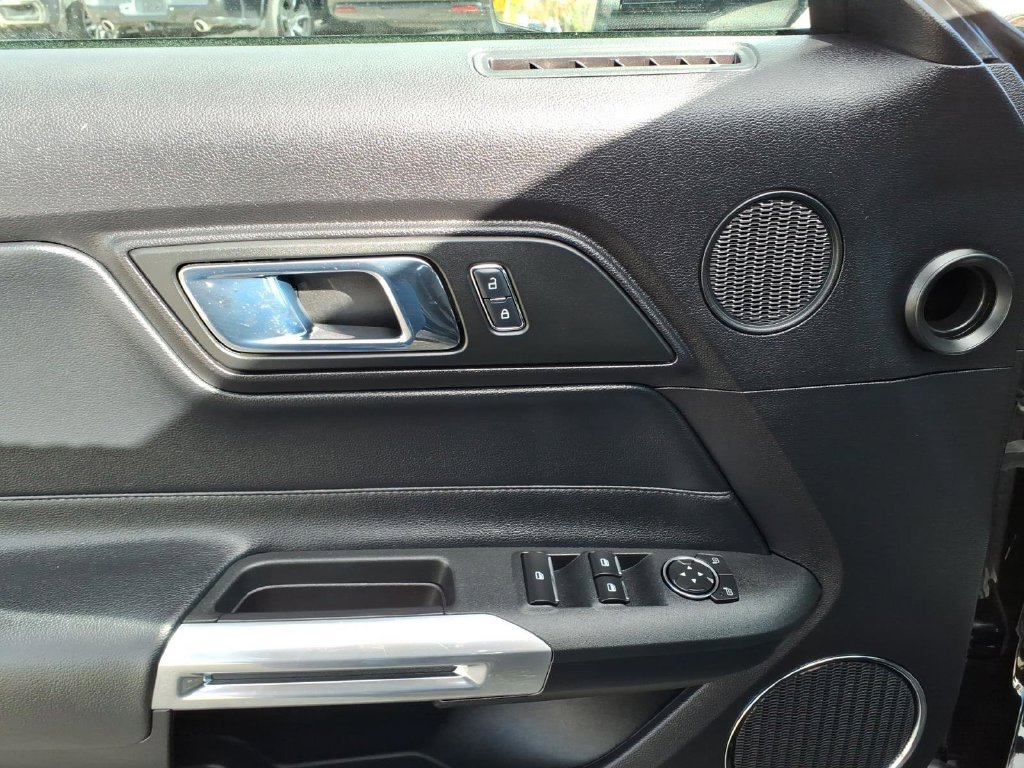 2017 Ford Mustang EcoBoost Premium - Photo 18
