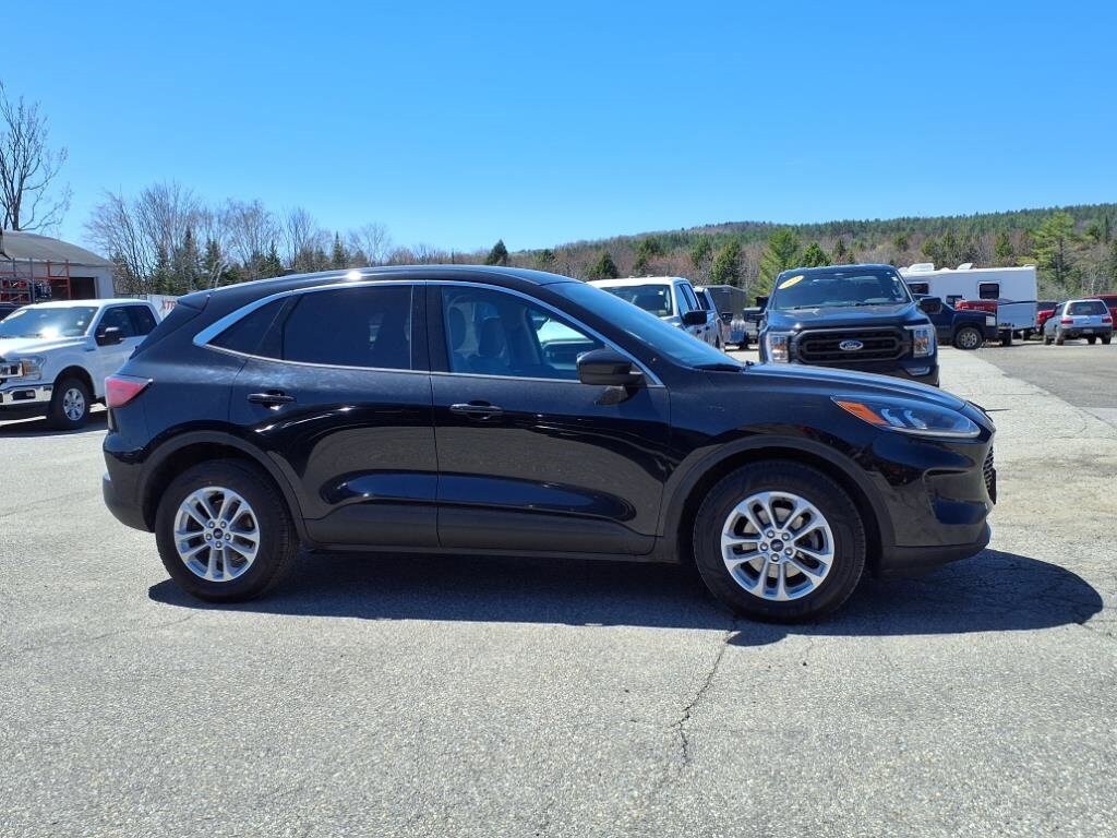 2020 Ford Escape SE photo 4