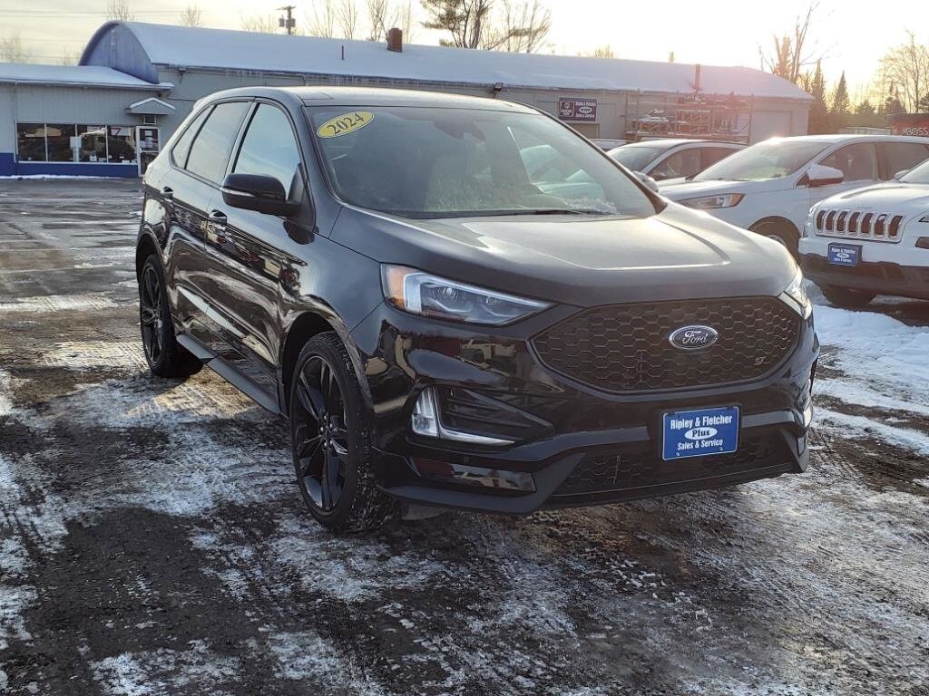 2024 Ford Edge ST photo 3