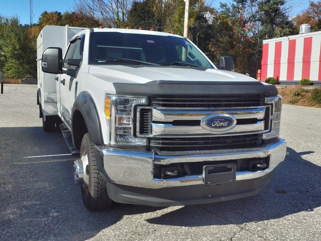 2017 Ford F-350 XLT photo 4