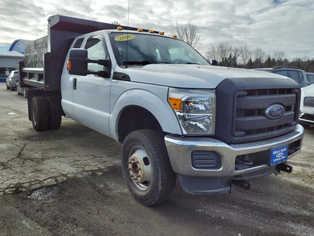 2016 Ford F-350 XL photo 3