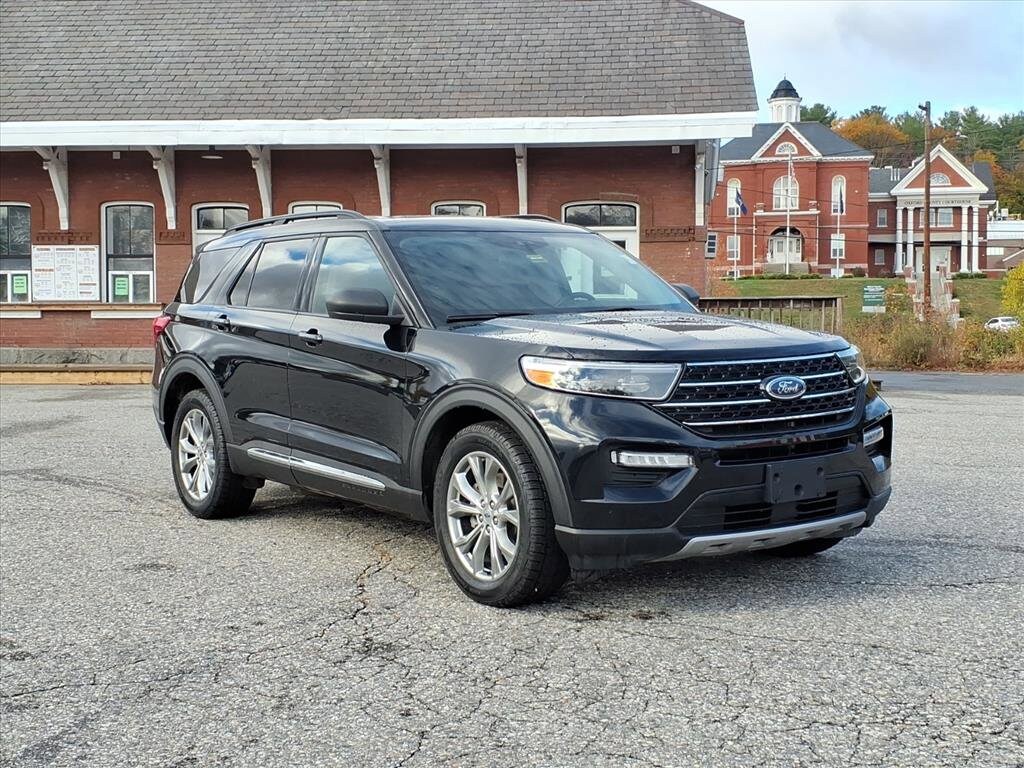 2020 Ford Explorer XLT photo 2