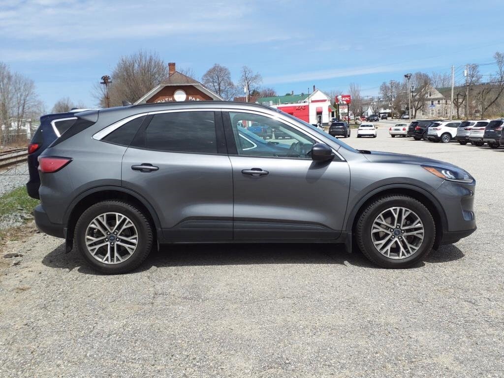 2021 Ford Escape SEL photo 4