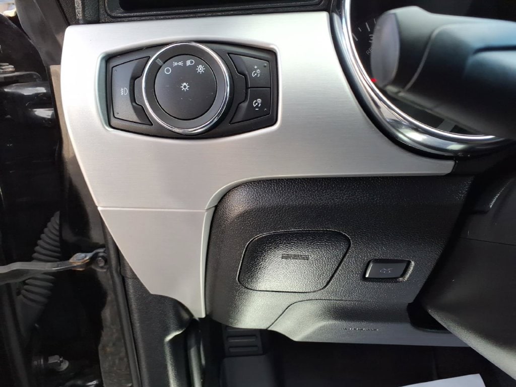 2017 Ford Mustang EcoBoost Premium - Photo 19