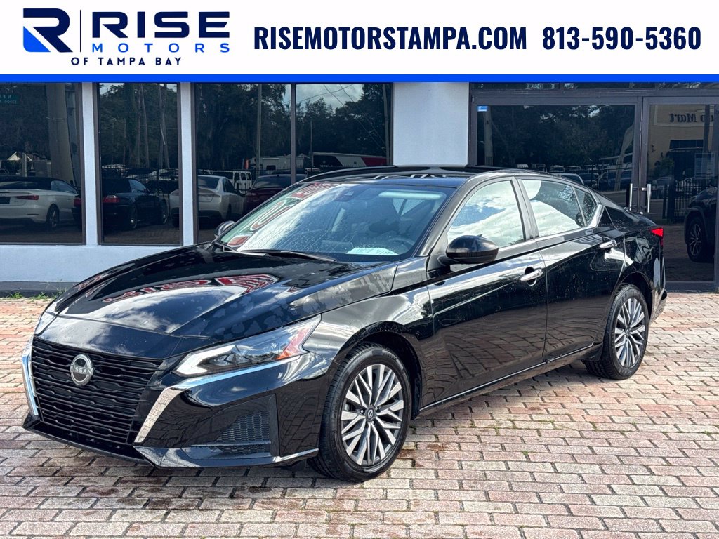 Used 2025 Nissan Altima 2.5 SV Sedan