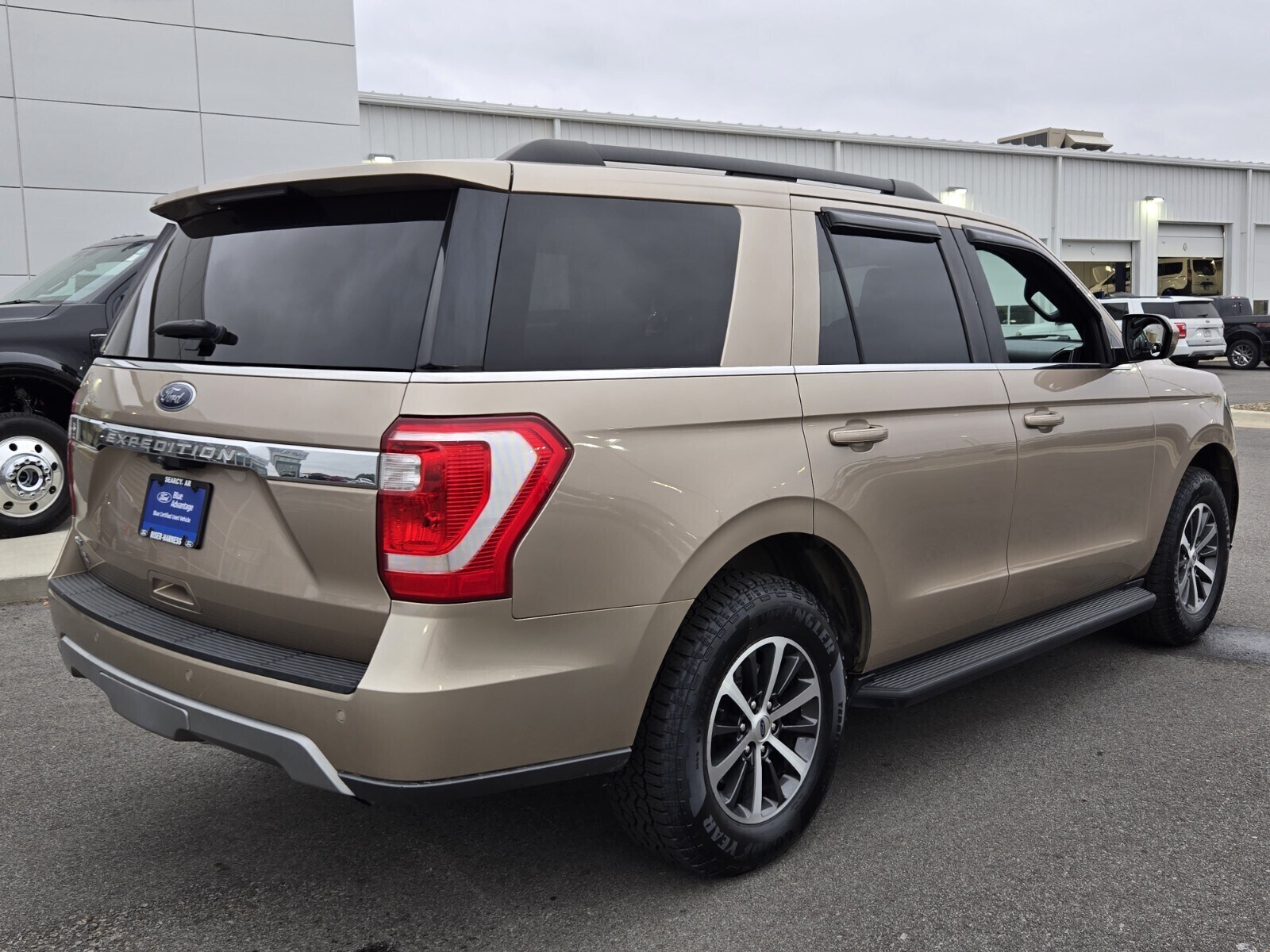 2020 Ford Expedition XLT photo 4