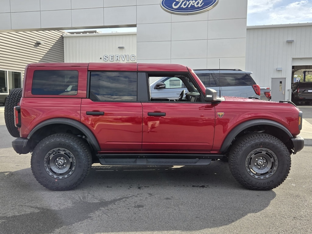 New 2025 Ford Bronco Badlands SUV