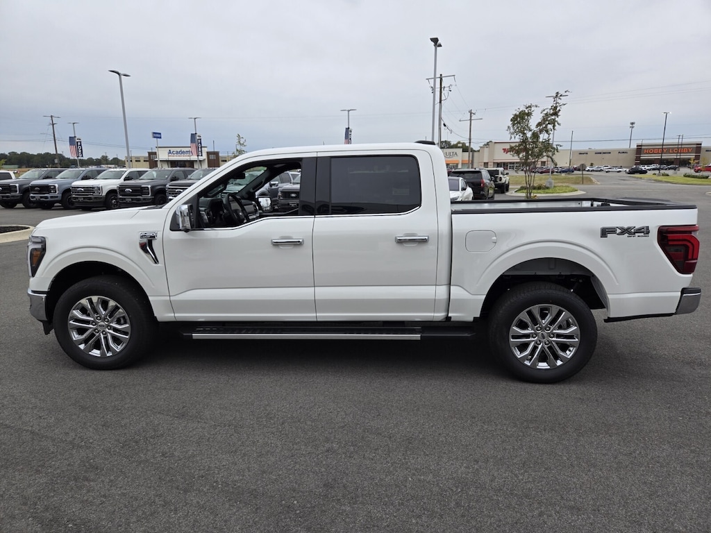 New 2025 Ford F-150 Lariat TRUCK