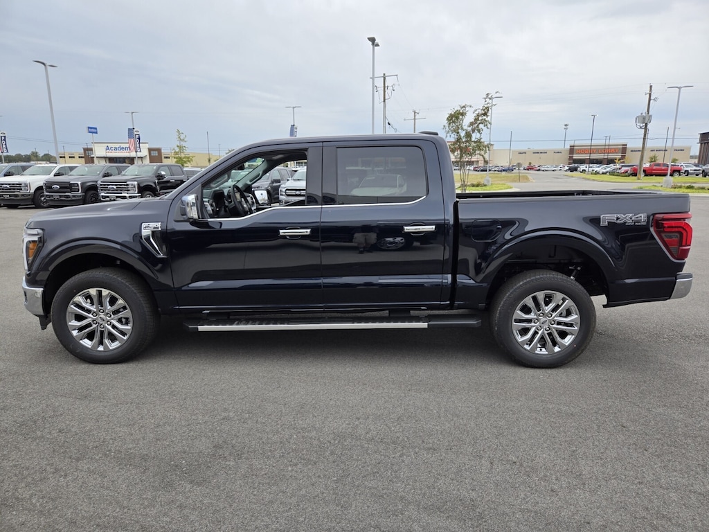 New 2025 Ford F-150 Lariat TRUCK