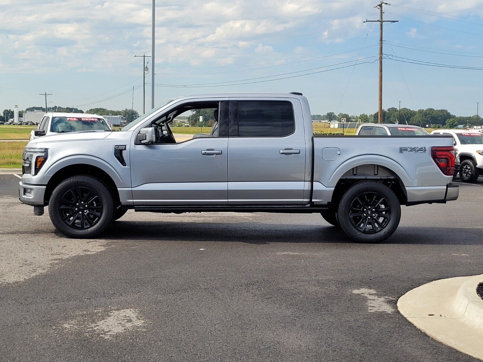 2025 Ford F-150 Platinum photo 2