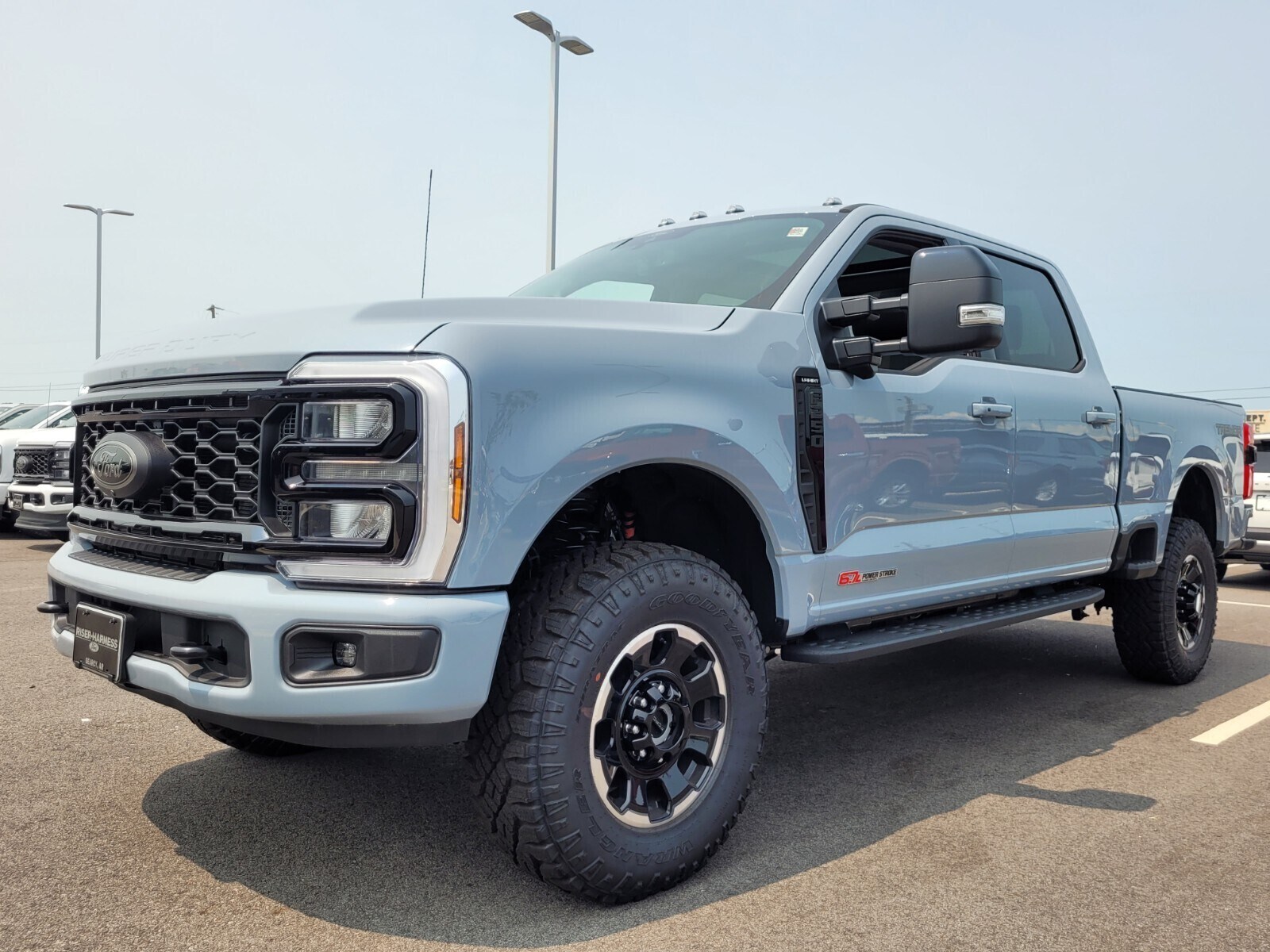 2025 Ford F-250 photo 2