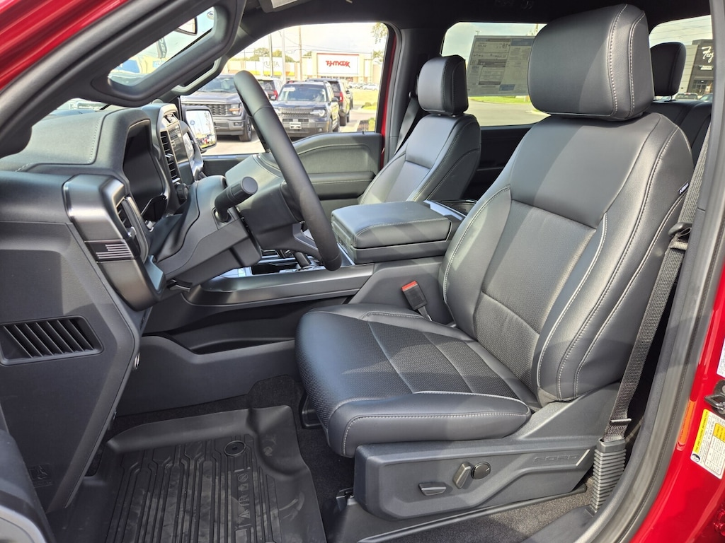 New 2025 Ford F-150 Lariat TRUCK