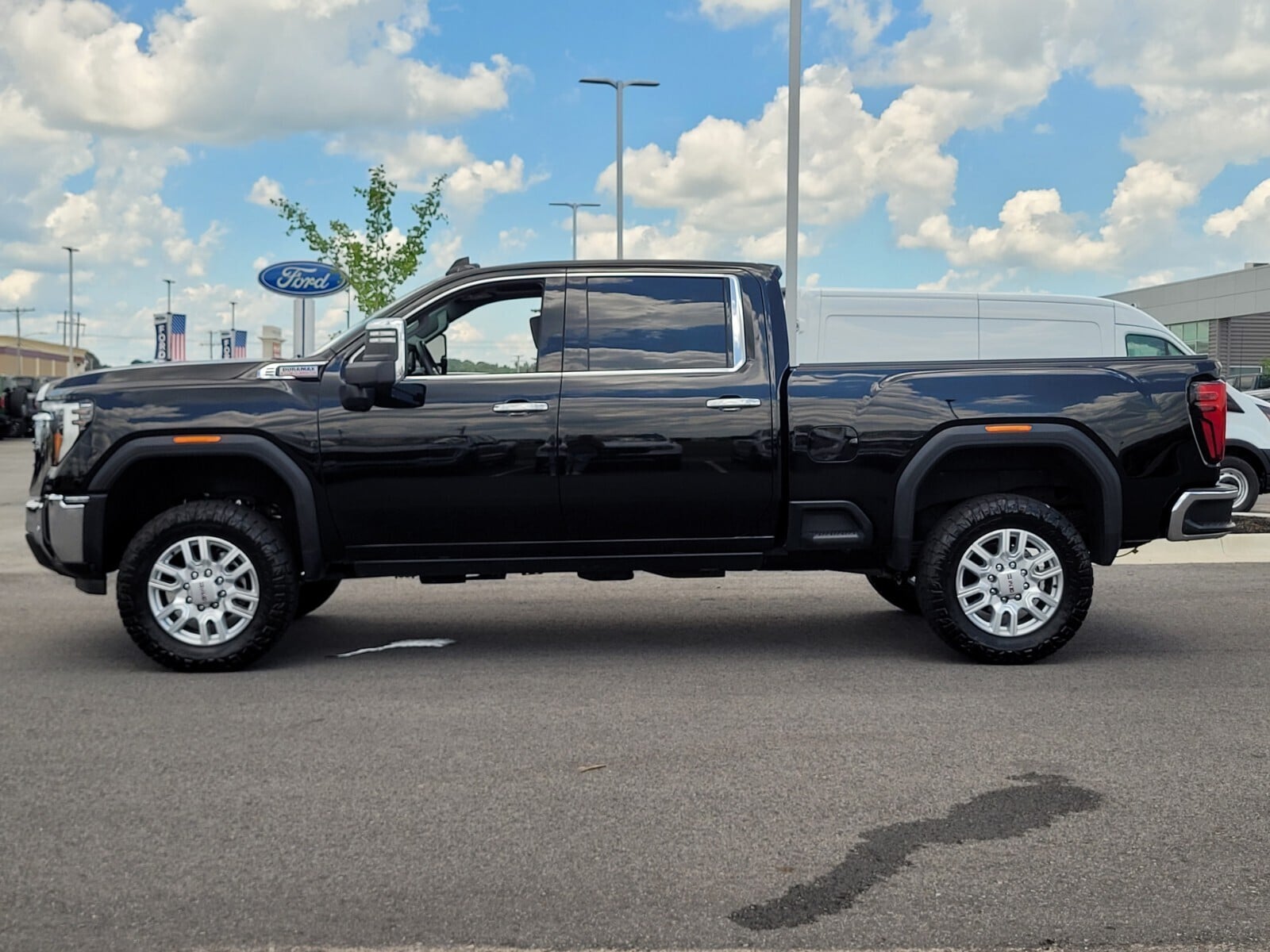 Used 2024 GMC Sierra 2500HD SLT with VIN 1GT49NEY8RF271546 for sale in Little Rock