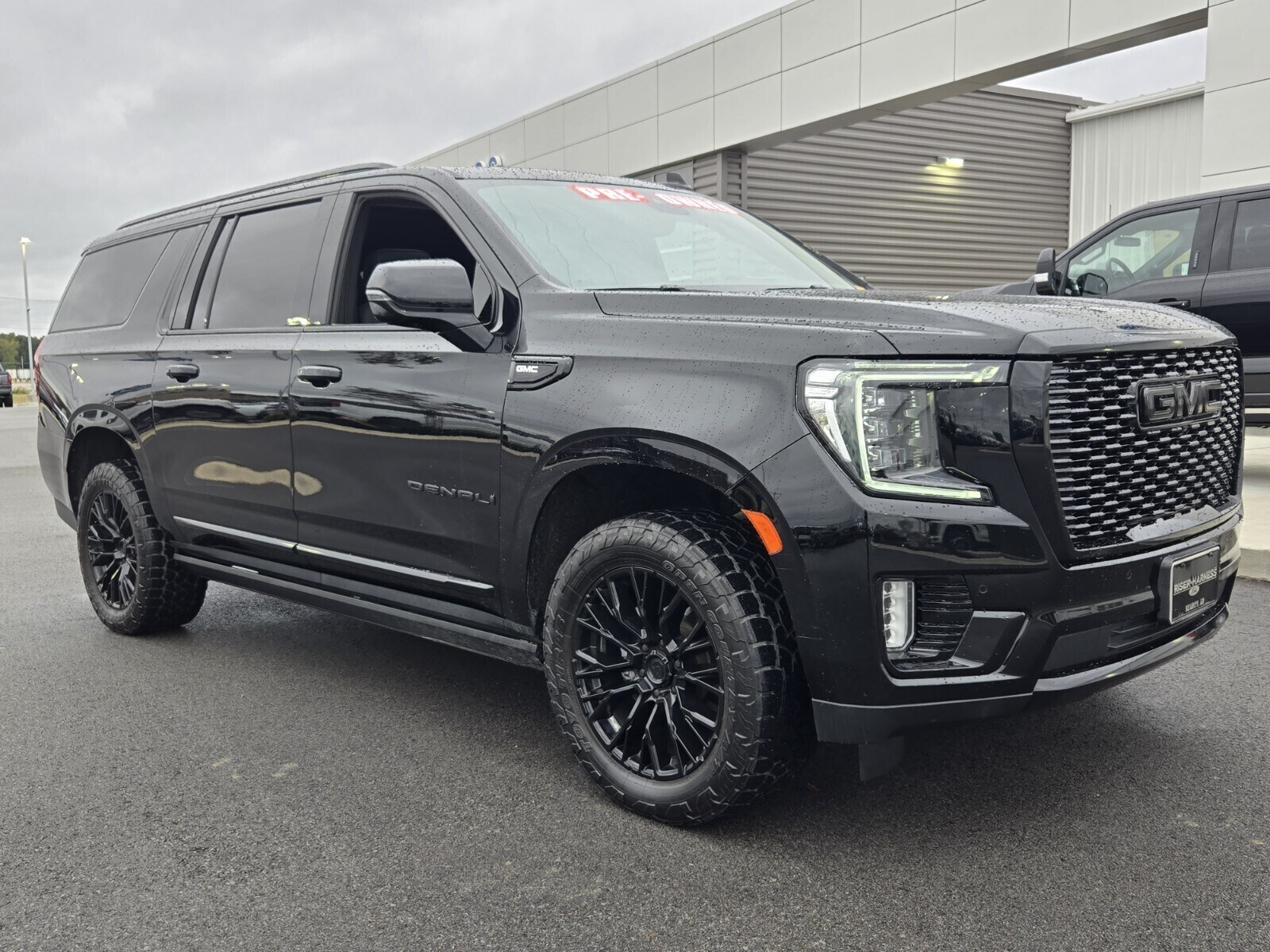2021 Gmc Yukon XL Denali photo 2