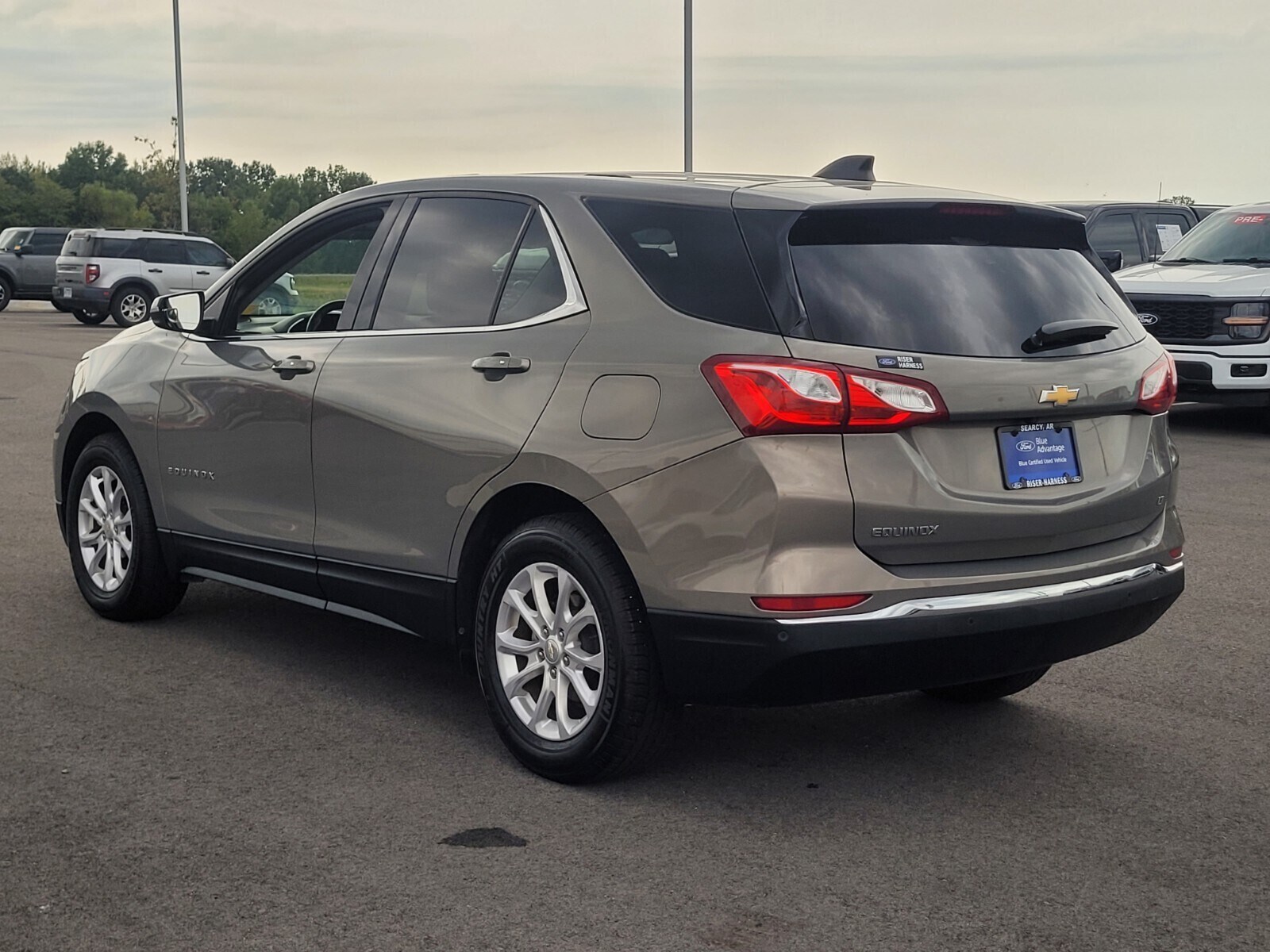 2019 Chevrolet Equinox LT photo 3