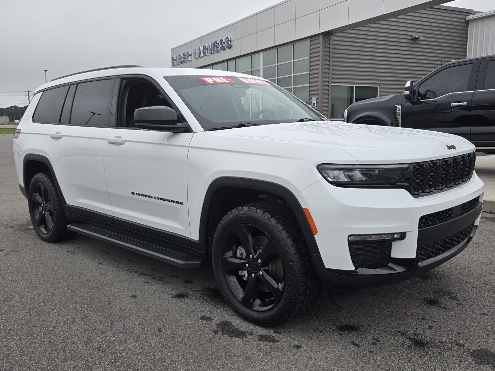 2023 Jeep Grand Cherokee Limited photo 3
