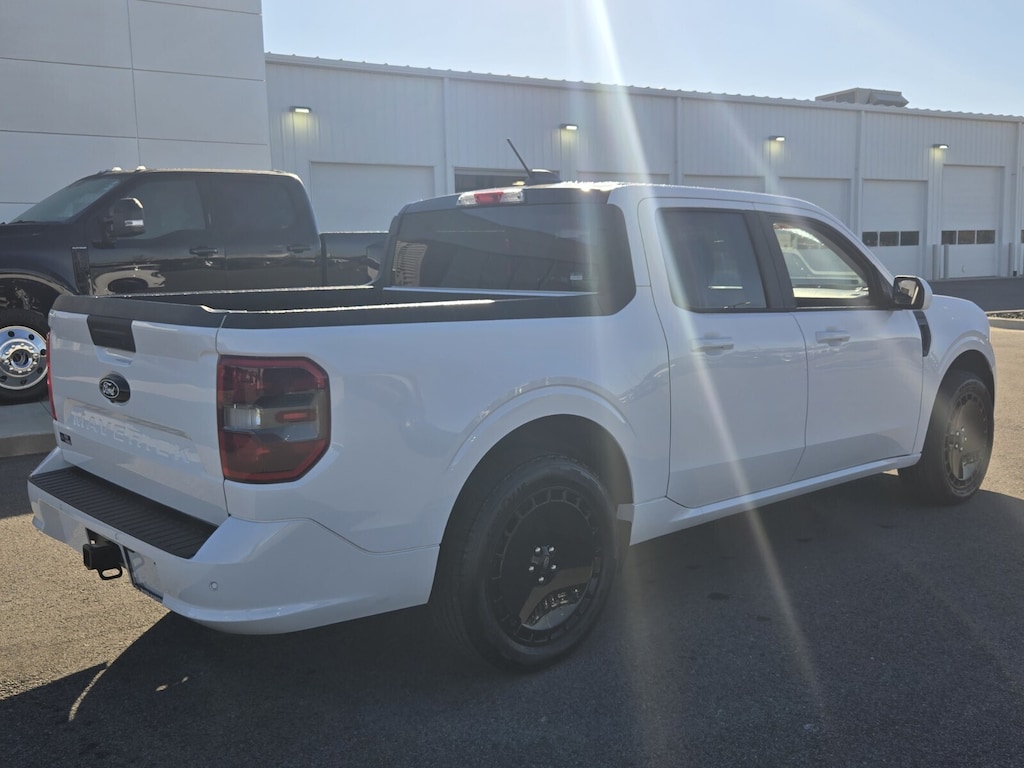Used 2025 Ford Maverick Lobo Standard SuperCrew