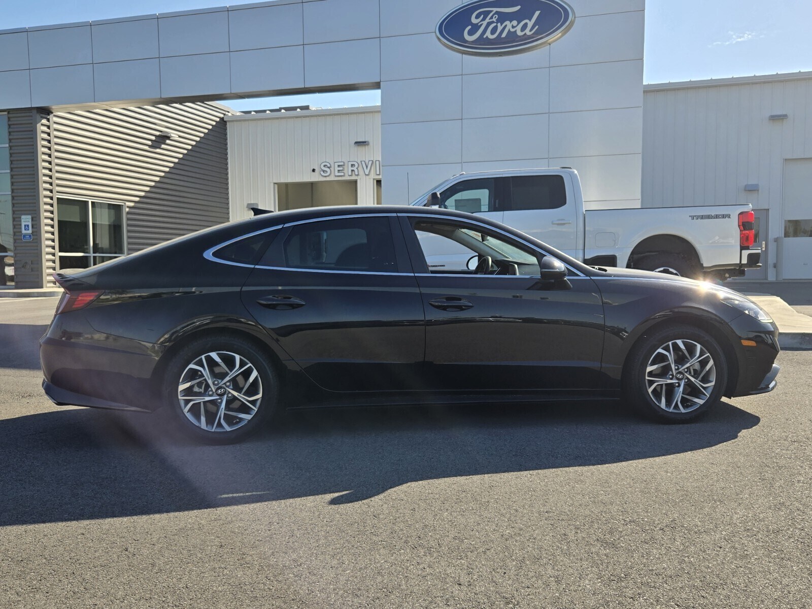 2023 Hyundai Sonata SEL photo 2