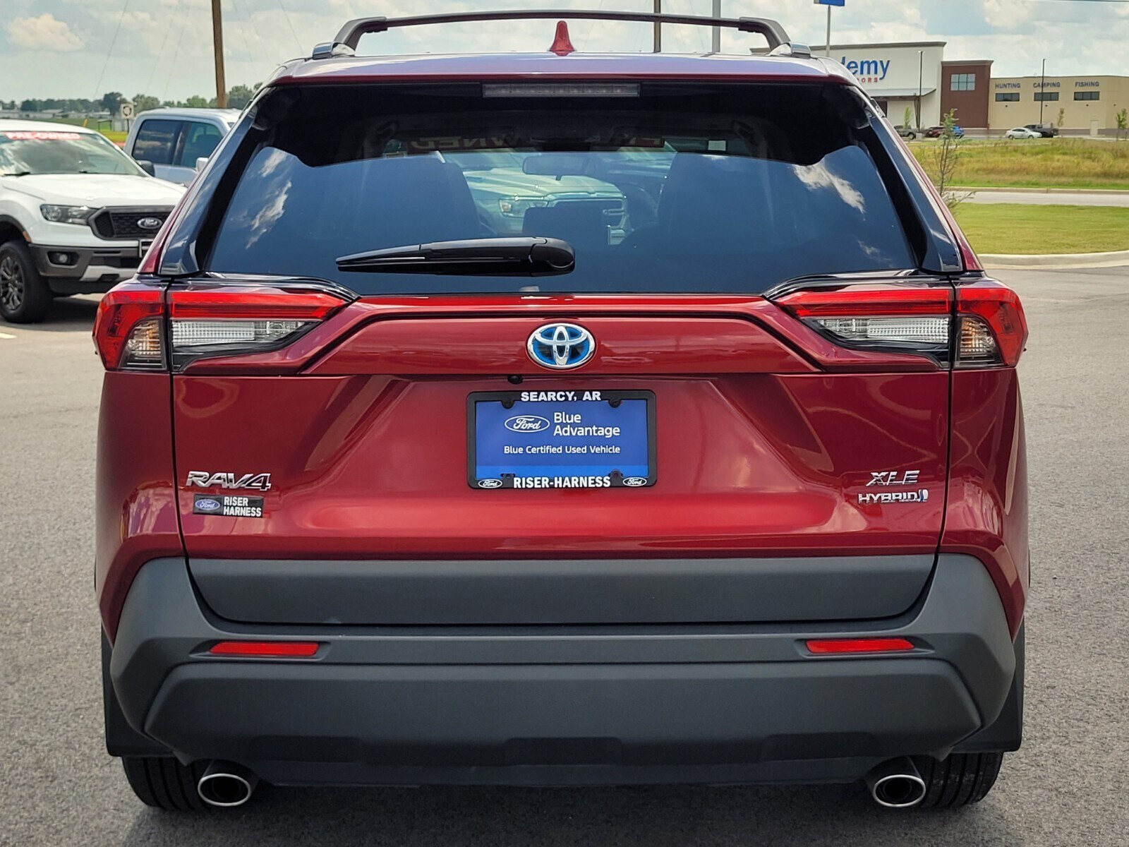 2024 Toyota RAV4 Hybrid XLE Premium photo 4