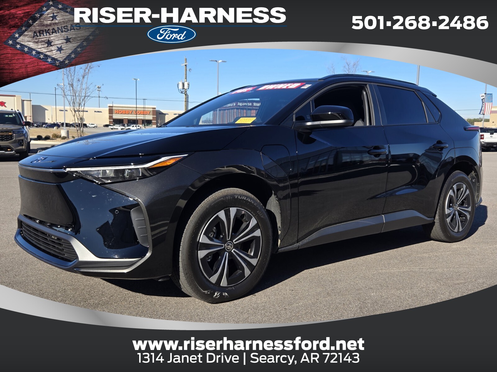 2025 Toyota bZ4X XLE's photo