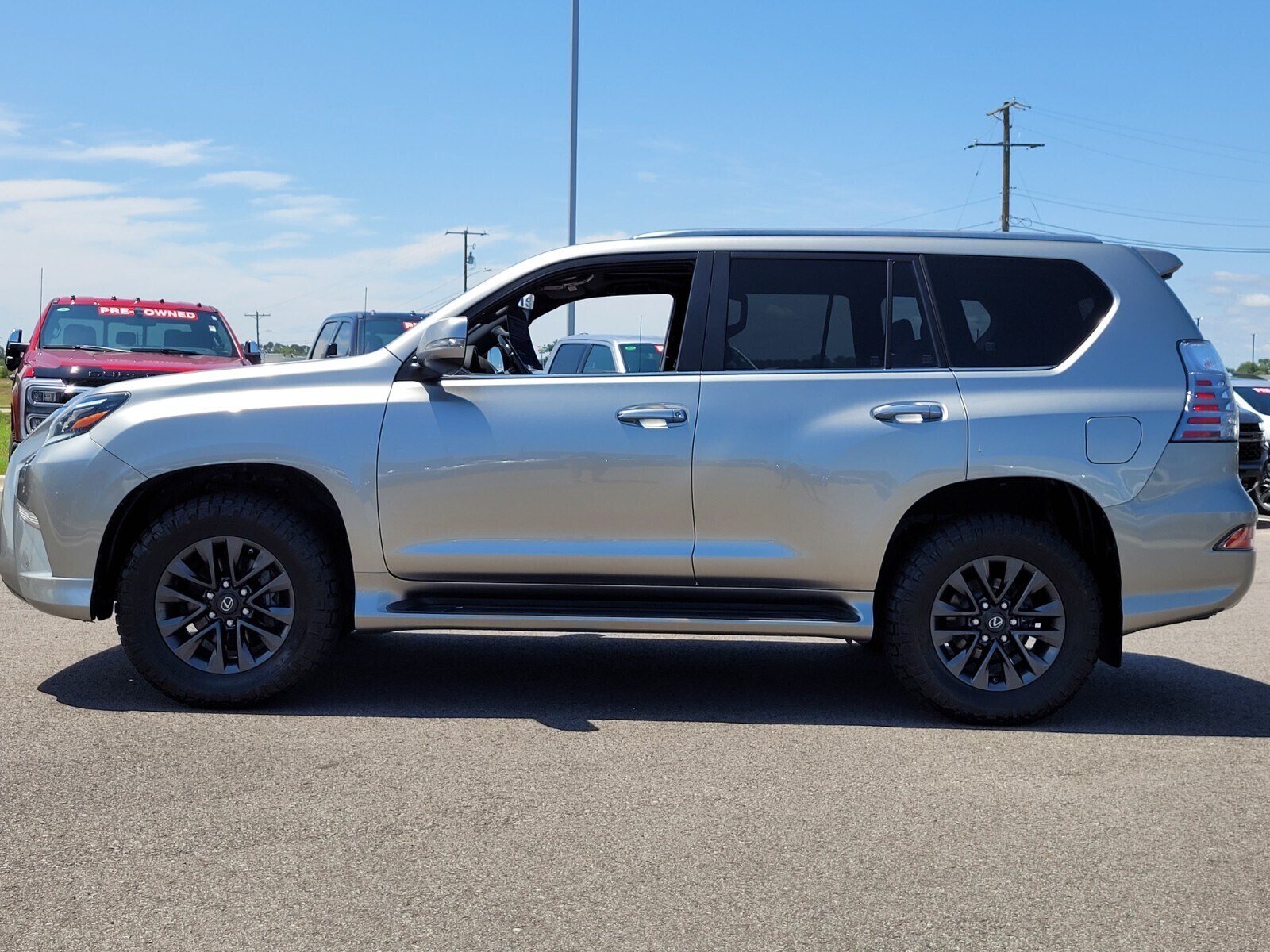 2021 Lexus GX 460 Premium photo 3