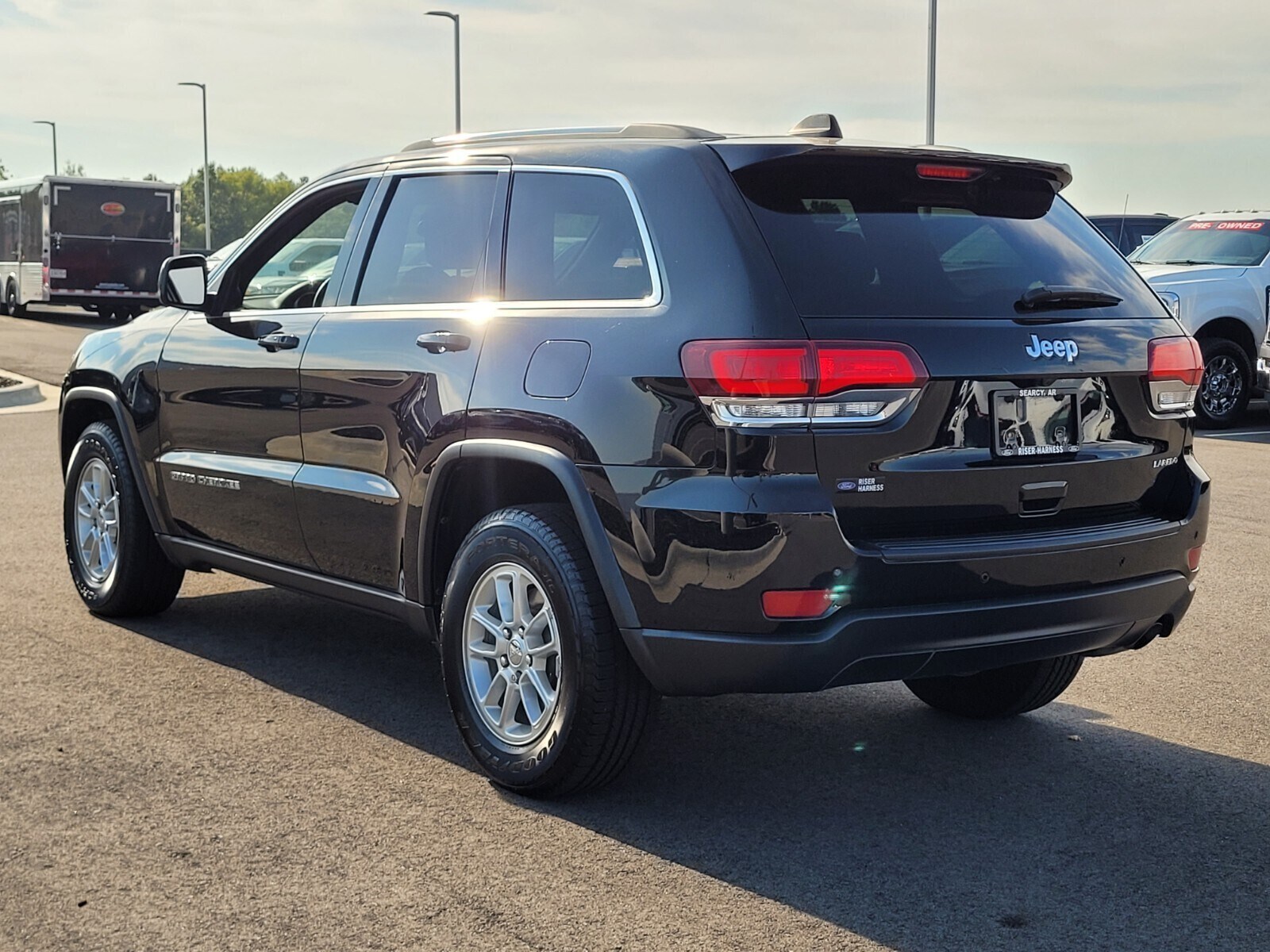2020 Jeep Grand Cherokee Laredo E photo 2