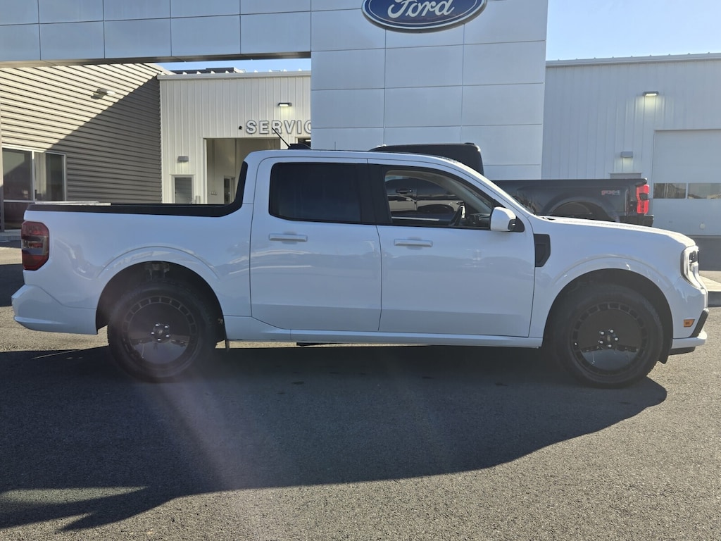 Used 2025 Ford Maverick Lobo Standard SuperCrew