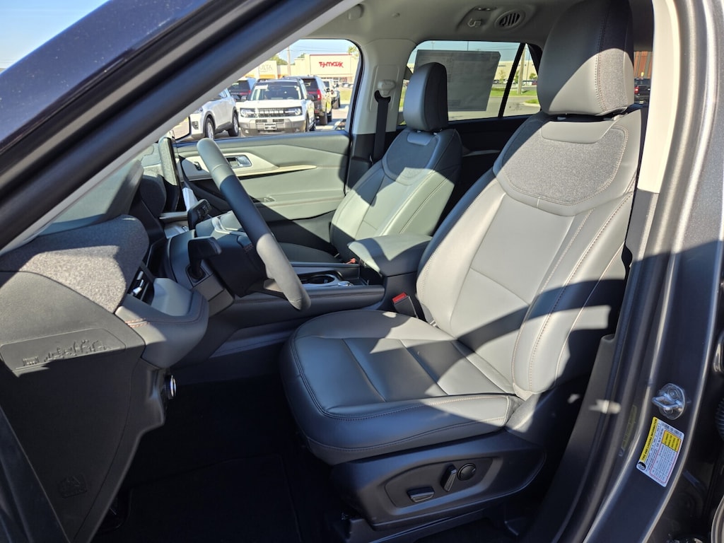 New 2025 Ford Explorer Active SUV