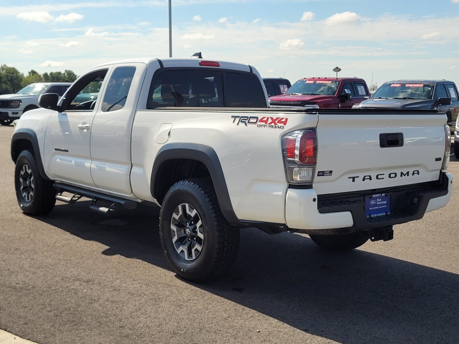 2023 Toyota Tacoma TRD photo 3