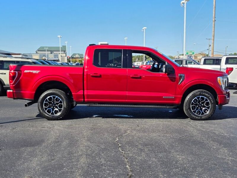 2022 Ford F-150 XLT photo 2