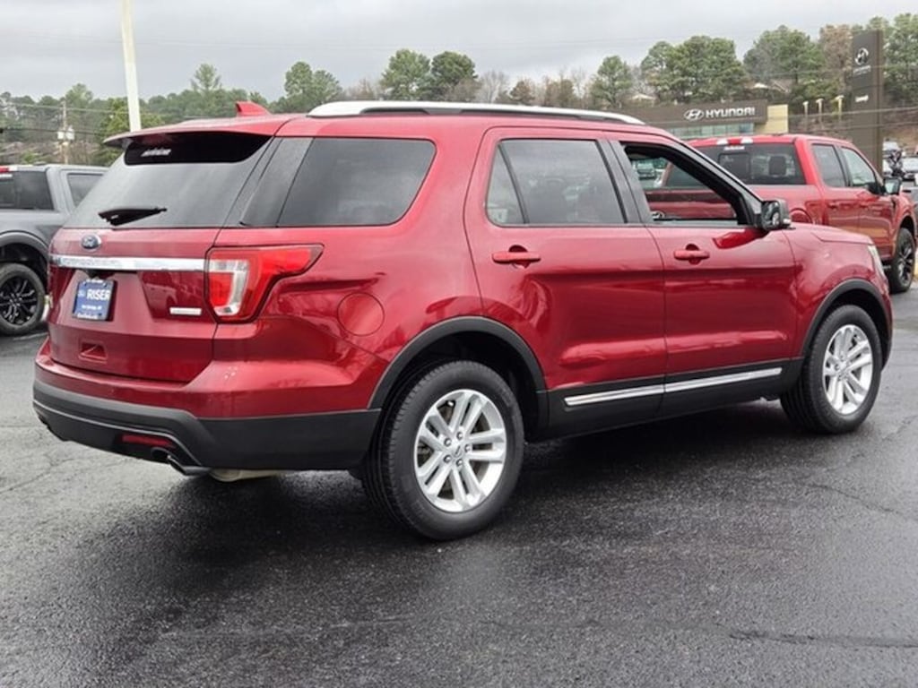 Used 2017 Ford Explorer XLT Sport Utility