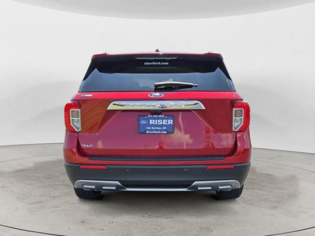 Used 2024 Ford Explorer XLT Sport Utility