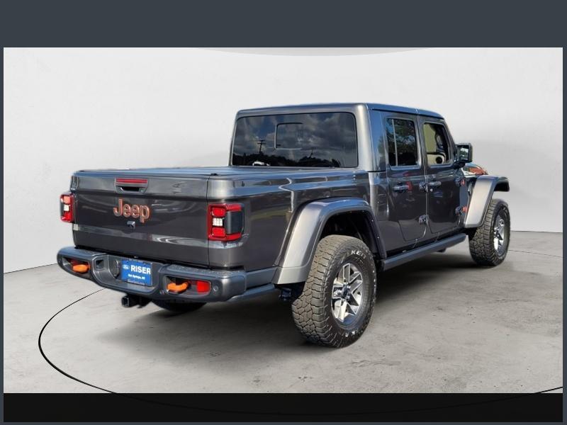 2024 Jeep Gladiator Mojave photo 3