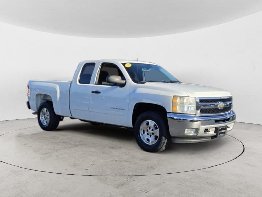Used 2011 Chevrolet Silverado LT Extended Cab