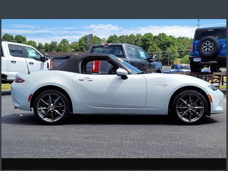 Used 2017 Mazda MX-5 Miata Grand Touring with VIN JM1NDAD73H0120748 for sale in Hot Springs, AR