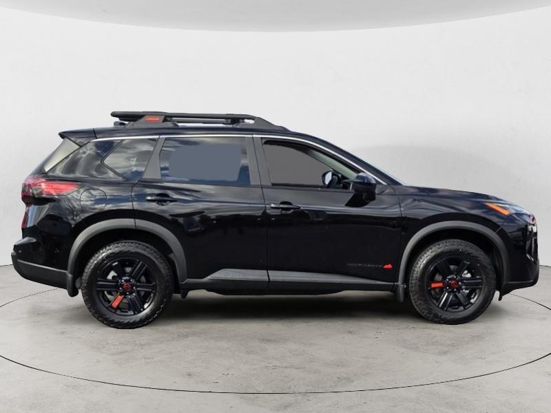 2025 Nissan Rogue SV photo 2