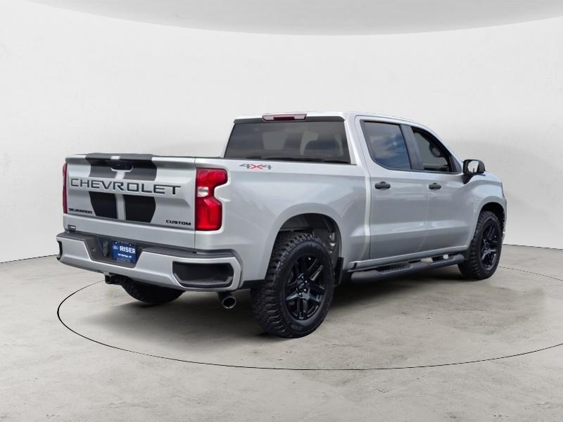 2022 Chevrolet Silverado 1500 Custom photo 3