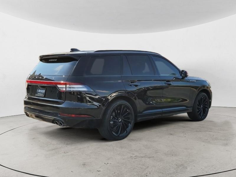 2025 Lincoln Aviator Reserve photo 3