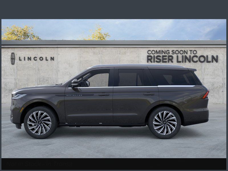 2025 Lincoln Navigator Black Label photo 2