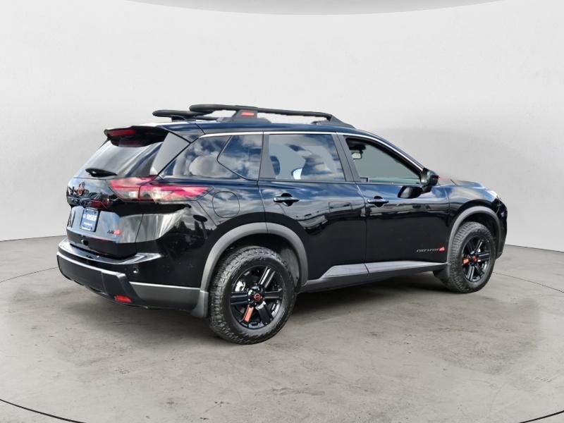 2025 Nissan Rogue SV photo 3