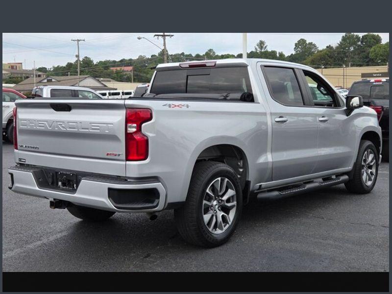 2020 Chevrolet Silverado RST photo 3