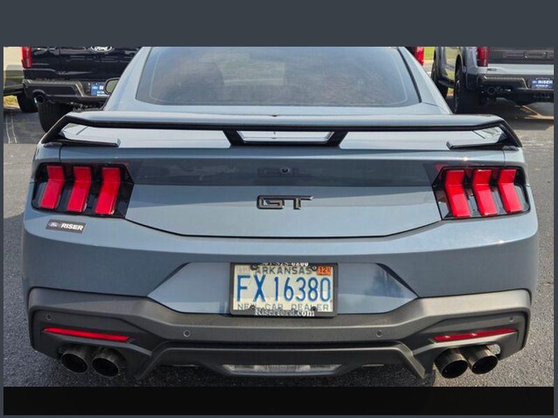 2025 Ford Mustang GT Premium photo 4